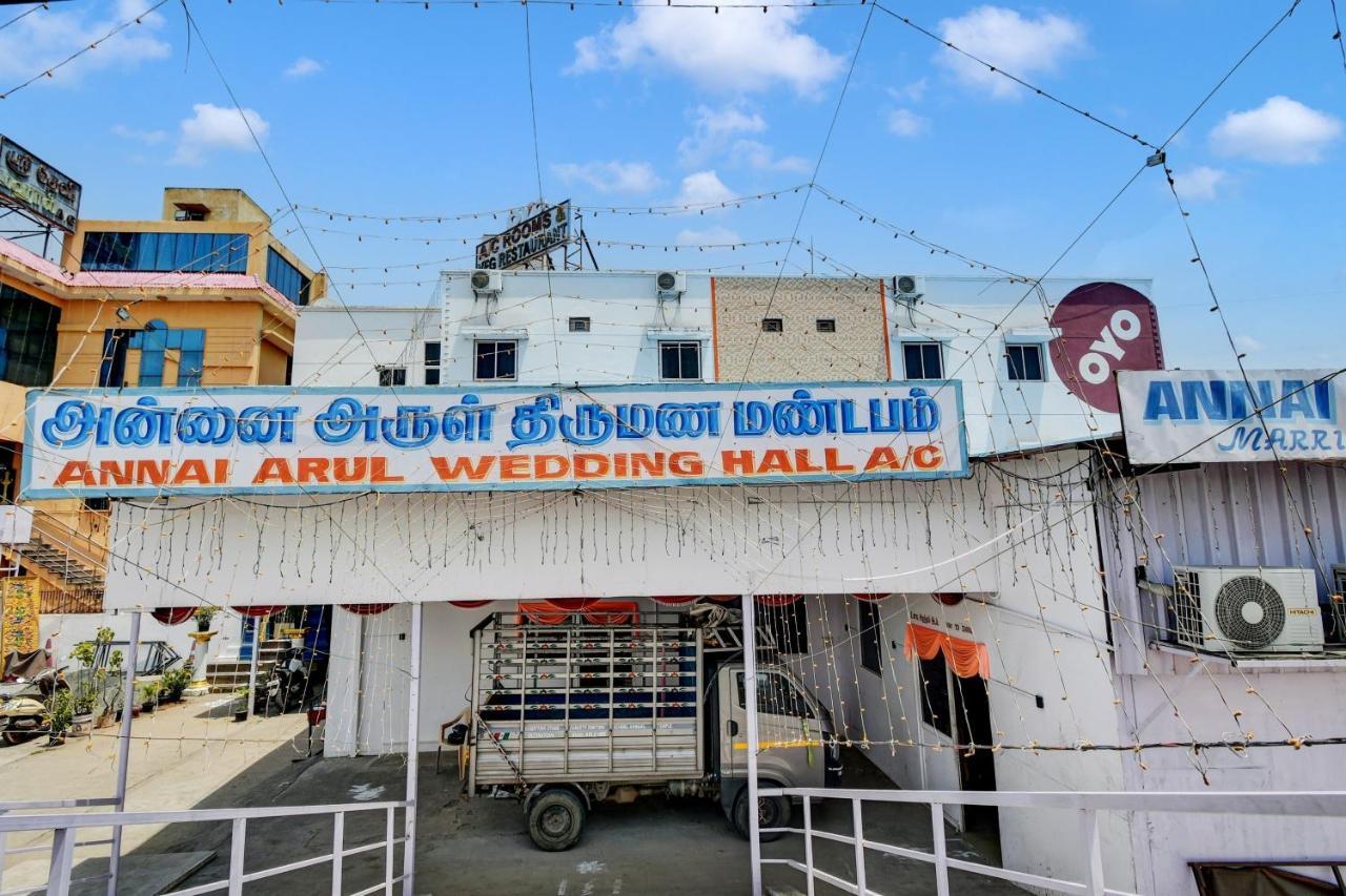 Oyo Flagship Sri Devi Mahal Hotel 3*