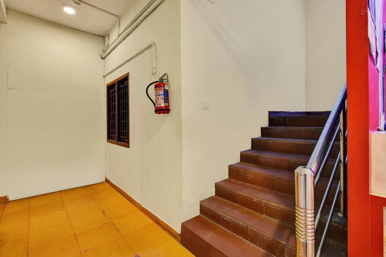 Oyo Flagship Sri Devi Mahal Hotel Chennai