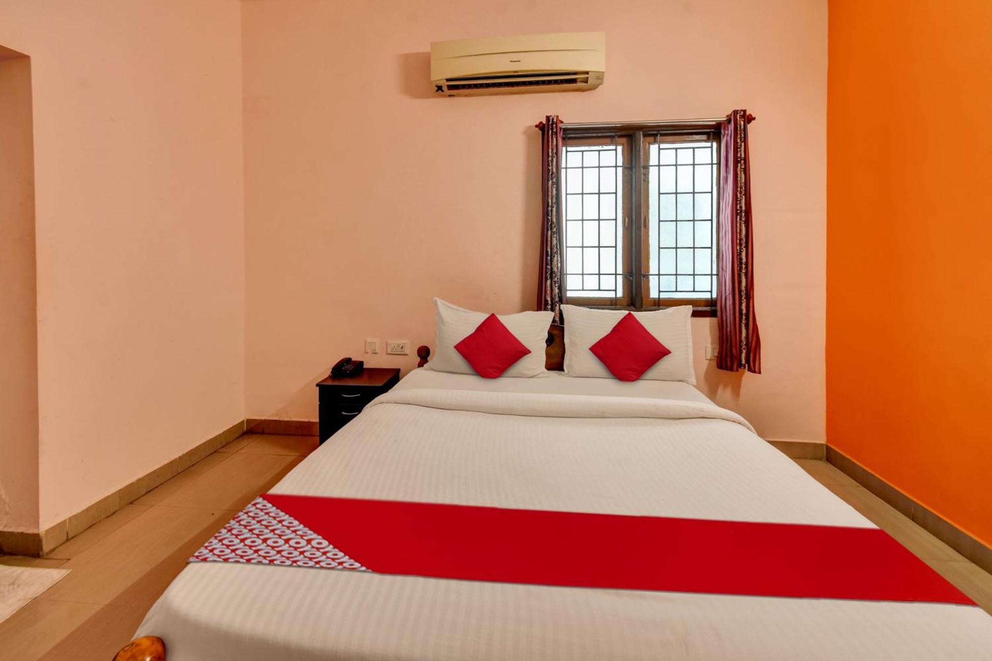 Oyo Flagship Sri Devi Mahal Hotel Chennai